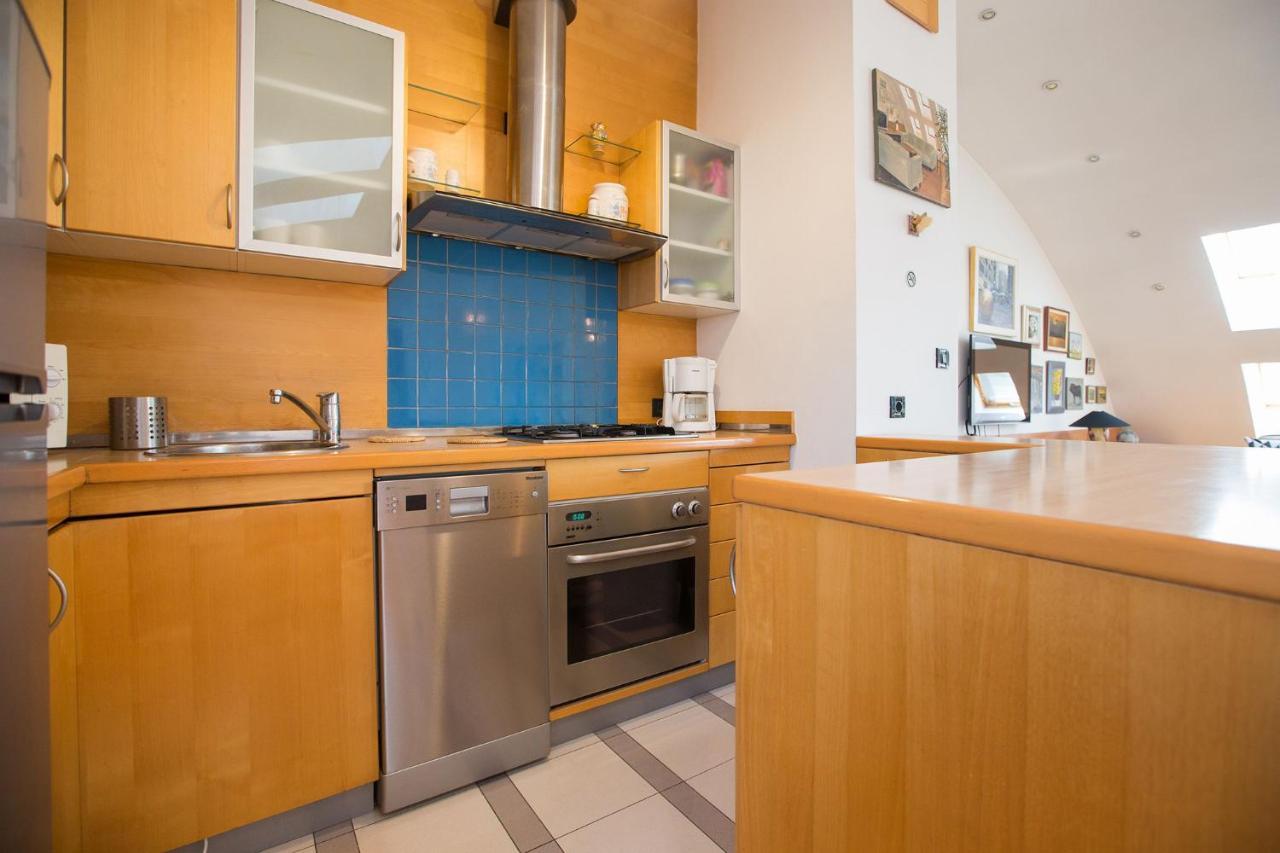 Apartment Penthouse Apartment With Private Parking *