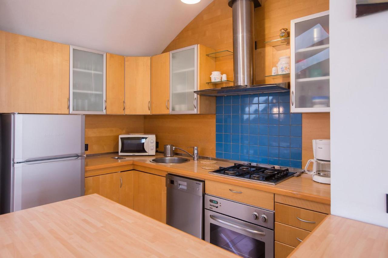 Penthouse With Private Parking Apartmán